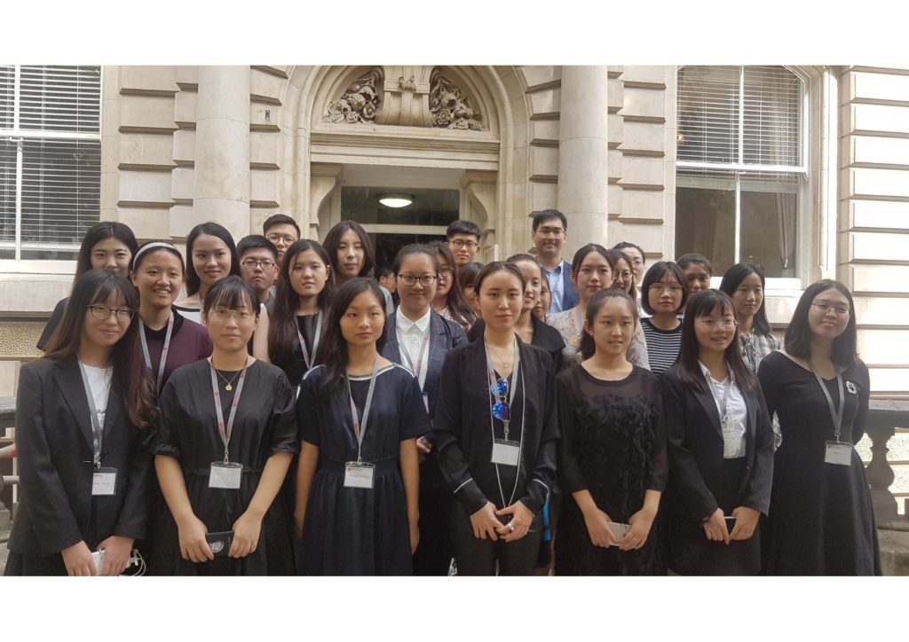 Shanghai University of Political Science and Law students visit ...